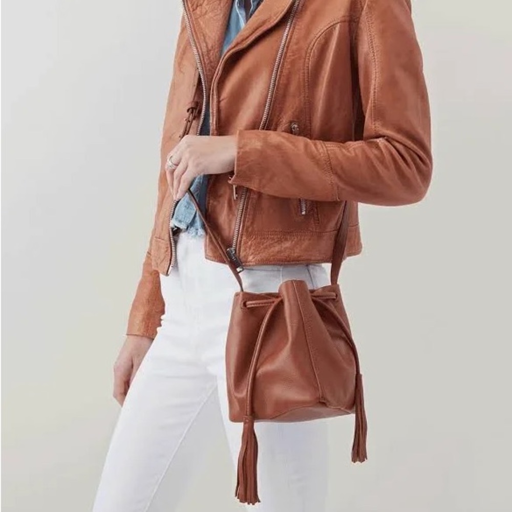 Hobo International Dew Sander camel brown crossbody